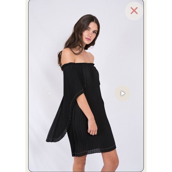 Delfi Collective Ava Black Modern Chic Pleated Off Shoulder Mini Dress XS NWT - Picture 1 of 11